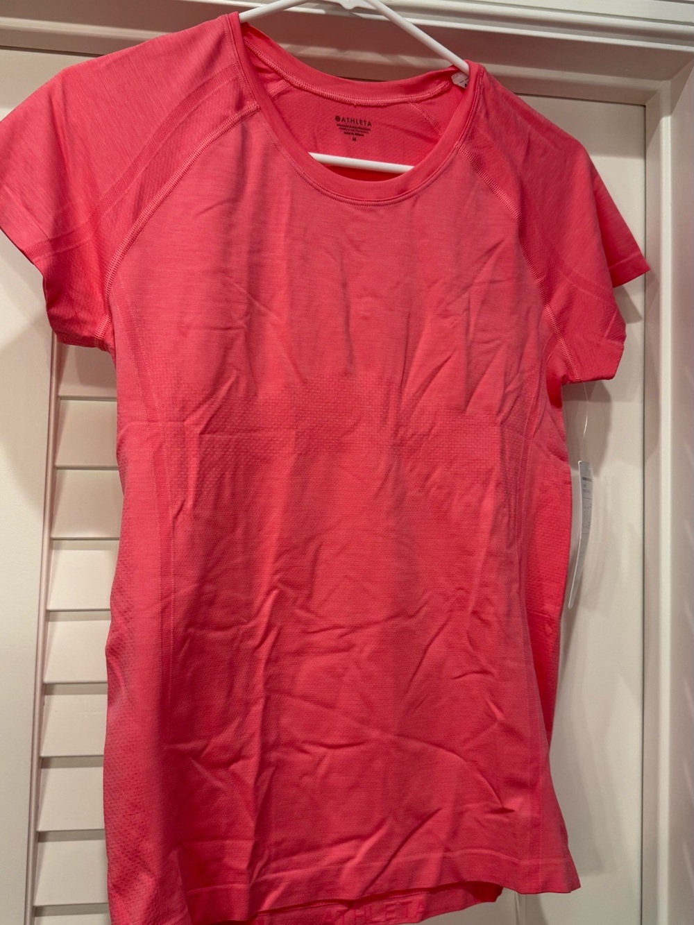 NWT Athleta Momentum Flex Tee in Cerise Heather Pink size M